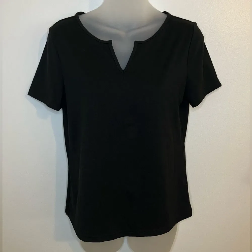SHEIN Solid Black Notched Collar Tee Size Small